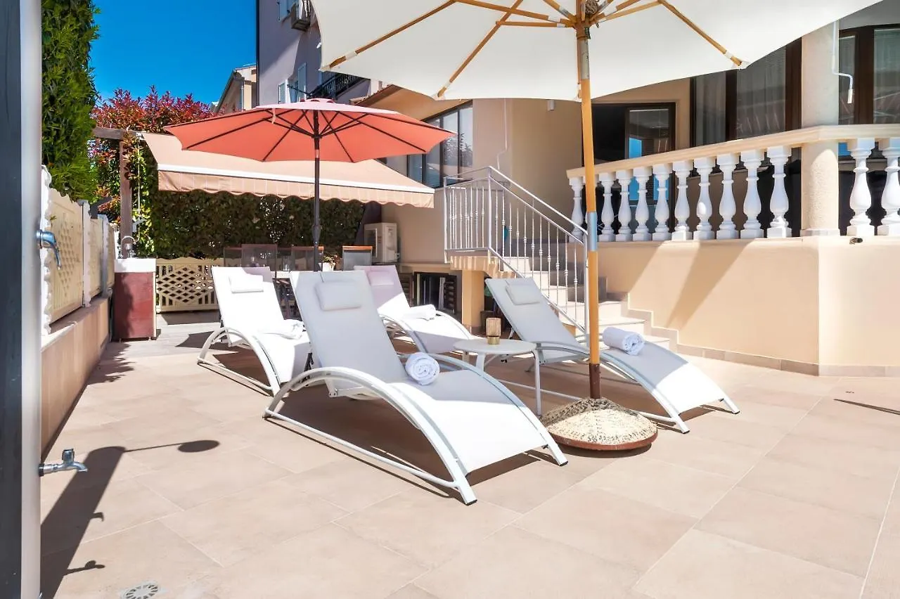 Villa Allegria روفينج بيت ضيافة